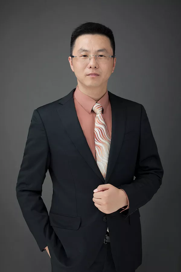 毛伟